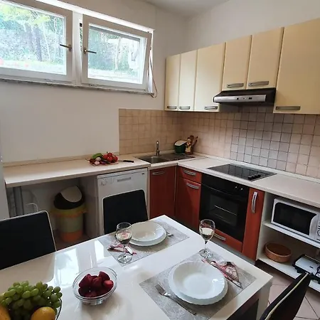 Anamarija Apartmán *