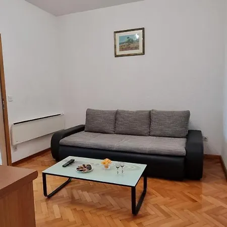 Anamarija Apartmán *